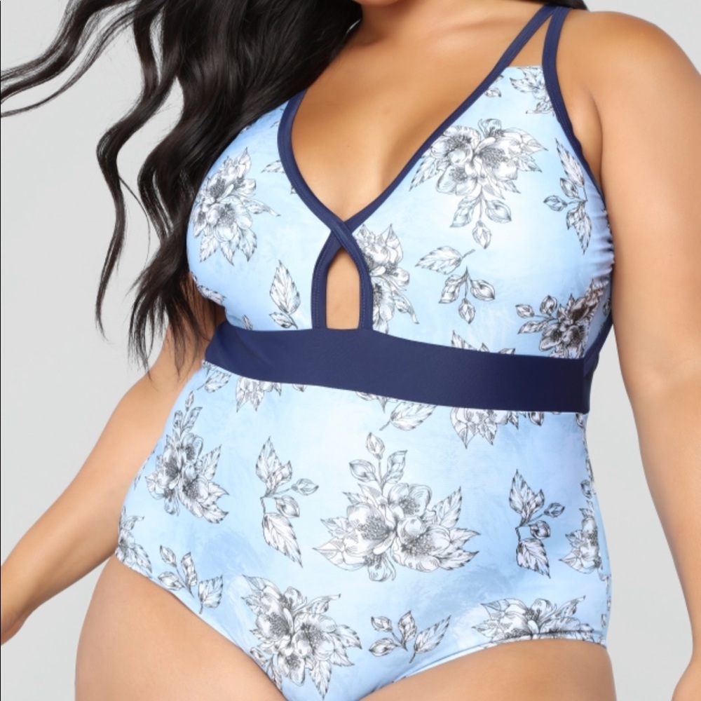 SWIMSUIT BRAND NWT 2X BLUE PLUS SIZE ONE PIECE